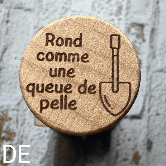 Bouchon en bois gravé - Rond comme une queue de pelle