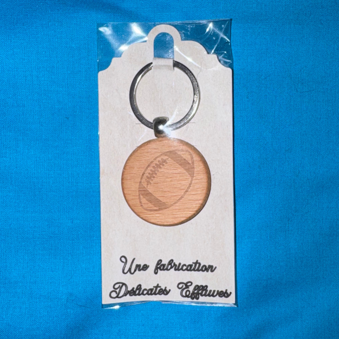 Porte clé en bois - Ballon de rugby